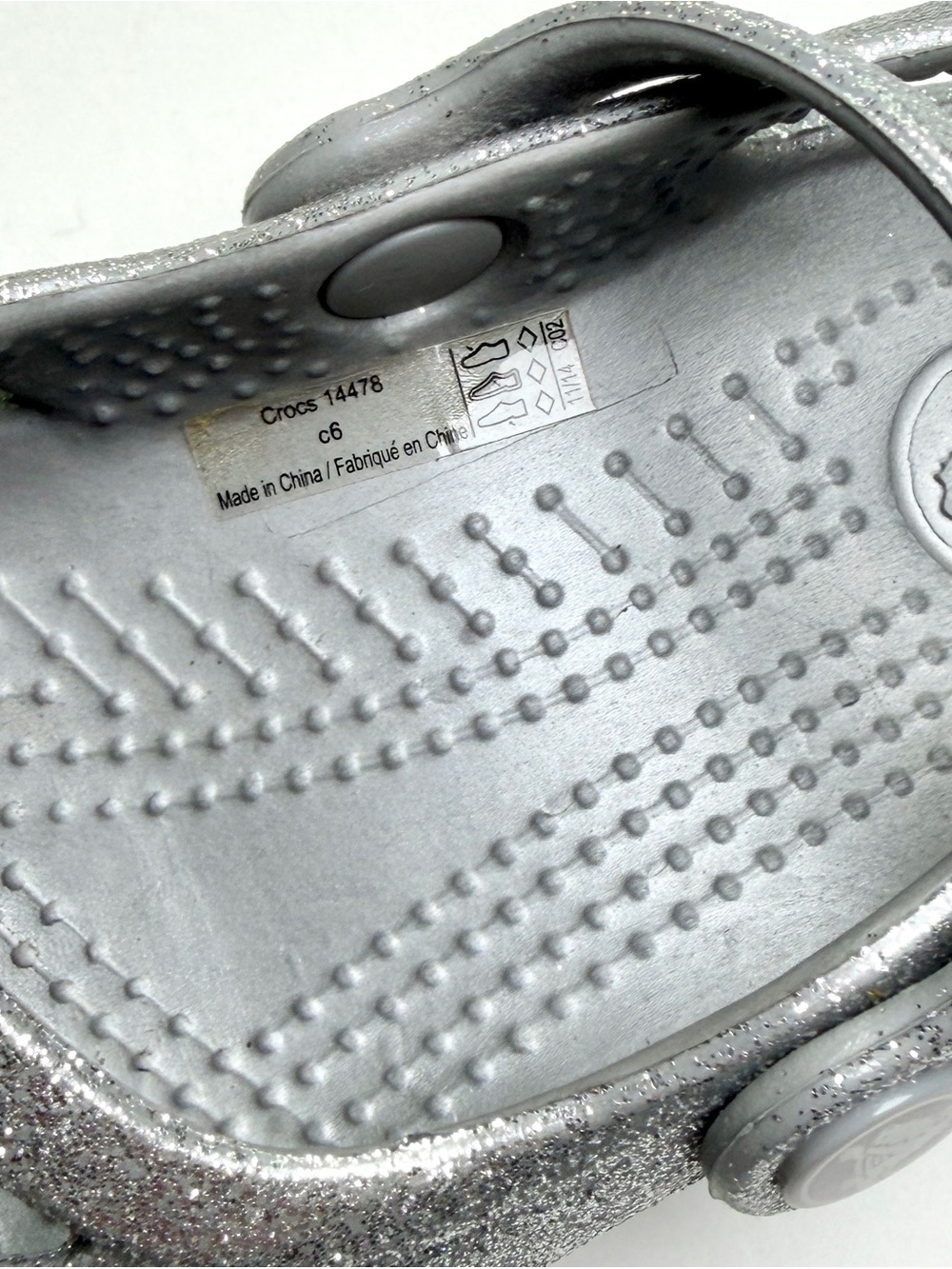 Crocs Toddler Girl Shayna Silver Glitter Mary Jane Sandals - Size 6 - Picture 4 of 5
